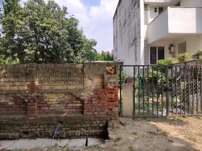 Image of 300 Sq.ft Residential Plot / Land for sale in NSG Society, Greater Noida for Rs. 40000100
