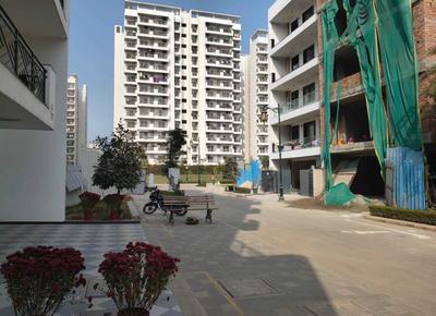 Image of 1210 Sq.ft 2.5 BHK Builder Floor for sale in Central Park Cerise Floors, Sector 33, Sohna for Rs. 16000000
