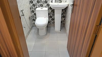 Image of 1250 Sq.ft 3 BHK Builder Floor for sale in Indirapuram, Ghaziabad for Rs. 10600000
