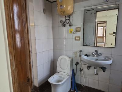 Image of 1800 Sq.ft 3 BHK Apartment / Flat for rent in Sector 23 Dwarka, New Delhi for Rs. 50000