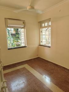 Bedroom Image of 700 Sq.ft 1 BHK Apartment / Flat for rent in Bandra West Mumbai for Rs. 75000