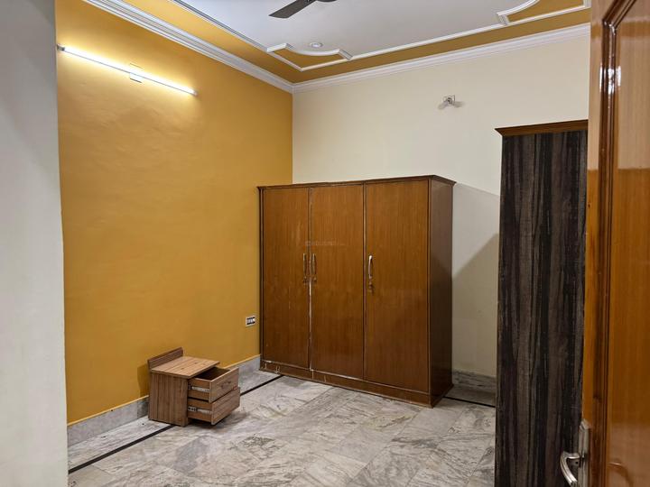 Channi Himmat Bedroom 1