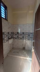 Bathroom Image of 1800 Sq.ft 3 BHK Independent House for rent in Dayal Bagh Agra for Rs. 17000