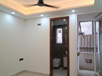 Bedroom Image of 1380 Sq.ft 3 BHK Builder Floor for sale in Paschim Vihar New Delhi for Rs. 26000000
