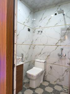 Common Bathroom Image of 920 Sq.ft 2 BHK Builder Floor for sale in Indirapuram Ghaziabad for Rs. 6800000