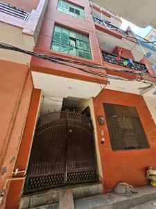 Image of 450 Sq.ft 3 BHK Independent House for sale in Sector 33, Gurgaon for Rs. 8100000