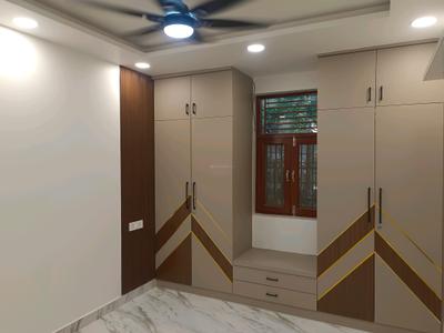 Bedroom Image of 1000 Sq.ft 3 BHK Builder Floor for sale in Janakpuri New Delhi for Rs. 18500000