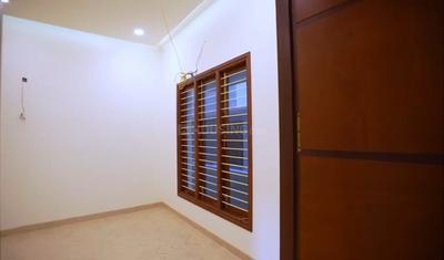 Balcony Image of 5000 Sq.ft 4 BHK Independent House for sale in Uthandi Chennai for Rs. 60000000