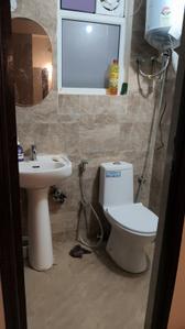 Bathroom Image of 520 Sq.ft 1 BHK Apartment / Flat for rent in Anthem Kingdom Homes, Raj Nagar Extension Ghaziabad for Rs. 18000