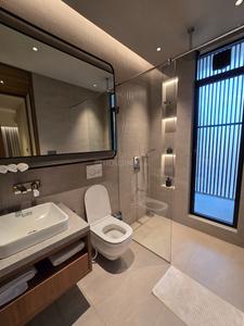 Bathroom Image of 1300 Sq.ft 2 BHK Apartment / Flat for sale in Red Stone Azara Residences, Byculla Mumbai for Rs. 45800000