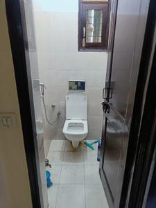 Bathroom Image of 1350 Sq.ft 3 BHK Apartment / Flat for sale in Arya Nagar Apartments, Patparganj New Delhi for Rs. 26000000