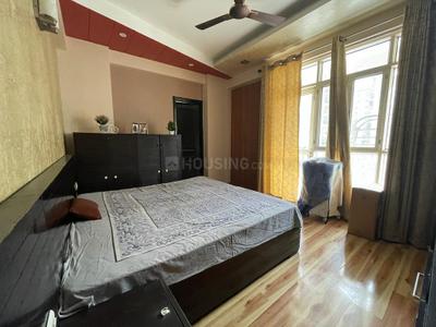 Bedroom Image of 1295 Sq.ft 2 BHK Apartment / Flat for rent in Paramount Symphony, Crossings Republik Ghaziabad for Rs. 18000