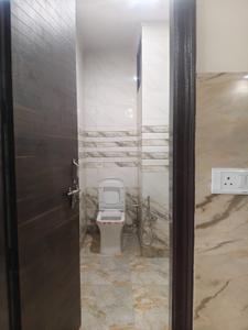 Bathroom Image of 720 Sq.ft 3 BHK Builder Floor for rent in Dashrath Puri New Delhi for Rs. 22000