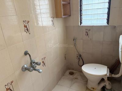 Bathroom Image of 2000 Sq.ft 4 BHK Independent House for rent in Sai Niwas, Mohammed Wadi Pune for Rs. 38000