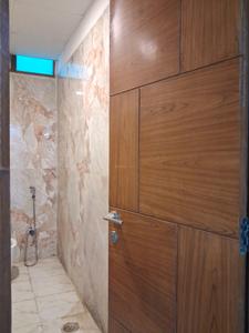 Common Bathroom Image of 1350 Sq.ft 3 BHK Apartment / Flat for sale in Avenue 1 by Investwell Homes	, Sector 73 Noida for Rs. 4650000