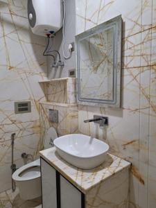 Image of 1800 Sq.ft 3 BHK Builder Floor for sale in Krishna Nagar, New Delhi for Rs. 32500000