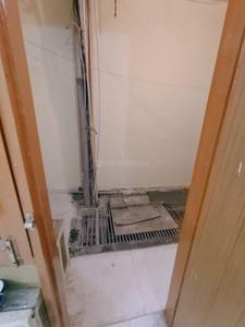 Balcony Image of 540 Sq.ft 2 BHK Builder Floor for rent in Mayur Vihar Phase 1 New Delhi for Rs. 23000