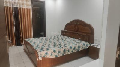 Bedroom Image of 1154 Sq.ft 2 BHK Builder Floor for rent in Highland Park Homes, Bhabat Zirakpur for Rs. 25999