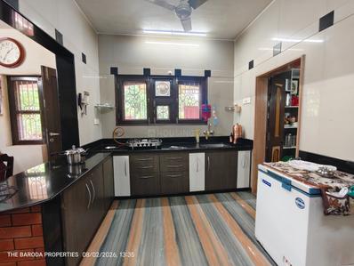 Kitchen Image of 3500 Sq.ft 3 BHK Villa for sale in Akota Vadodara for Rs. 45000000