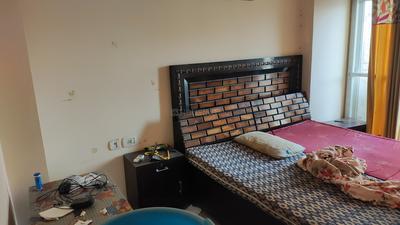 Image of 1010 Sq.ft 2 BHK Apartment / Flat for sale in Mahagun Moderne, Sector 78, Noida for Rs. 17000000