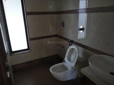 Bathroom Image of 1200 Sq.ft 3 BHK Apartment / Flat for sale in Chandak Stella, Goregaon West Mumbai for Rs. 34000000