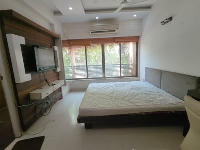 Bedroom Image of 3850 Sq.ft 4 BHK Apartment / Flat for sale in Ambawadi Ahmedabad for Rs. 32000000