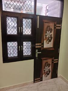 Bedroom Image of 900 Sq.ft 2 BHK Builder Floor for sale in Ramesh Nagar New Delhi for Rs. 11000000
