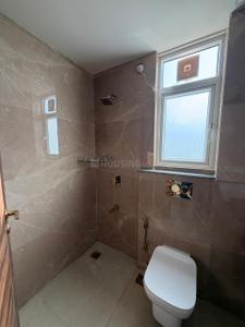 Bathroom Image of 1595 Sq.ft 3 BHK Builder Floor for rent in Smartworld Orchard, Sector 61 Gurgaon for Rs. 49000