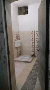Bathroom Image of 150 Sq.ft 1 BHK Apartment / Flat for rent in Amrai Gaon Lucknow for Rs. 3000