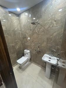 Bathroom Image of 700 Sq.ft 2 BHK Builder Floor for rent in Uttam Nagar New Delhi for Rs. 23000