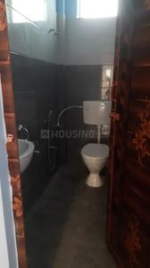 Bathroom Image of 350 Sq.ft 1 BHK Apartment / Flat for rent in Madhavaram Chennai for Rs. 8500