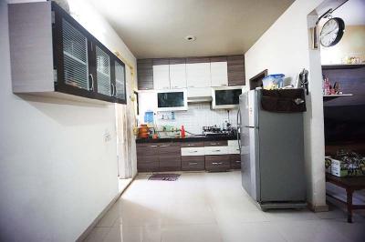 Kitchen Image of 1800 Sq.ft 3 BHK Apartment / Flat for sale in Sargasan Gandhinagar for Rs. 6600000