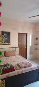 Bedroom Image of 1800 Sq.ft 3 BHK Apartment / Flat for sale in R K Rashmi Apartments, Ambawadi Ahmedabad for Rs. 16000000