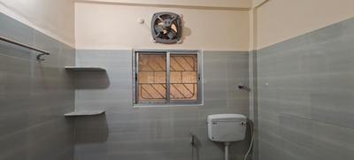 Bathroom Image of 1460 Sq.ft 4 BHK Apartment / Flat for sale in Santoshpur Kolkata for Rs. 11000000