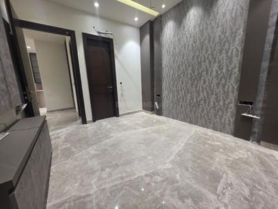 Bedroom Image of 1800 Sq.ft 3 BHK Builder Floor for sale in Anand Vihar New Delhi for Rs. 32500000