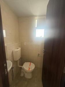 Bathroom Image of 2800 Sq.ft 4 BHK Apartment / Flat for sale in Skyline The One, Palarivattom Kochi for Rs. 26800000