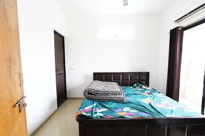 Bedroom Image of 963 Sq.ft 2 BHK Apartment / Flat for sale in Sarkhej Ahmedabad for Rs. 4800100