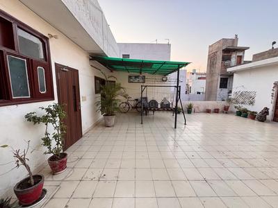 Balcony Image of 1000 Sq.ft 2 BHK Builder Floor for rent in Model Town Ludhiana for Rs. 16500