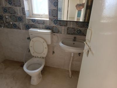 Image of 950 Sq.ft 3 BHK Apartment / Flat for sale in Signature Global Golf Green, Sector 79, Gurgaon for Rs. 7300000