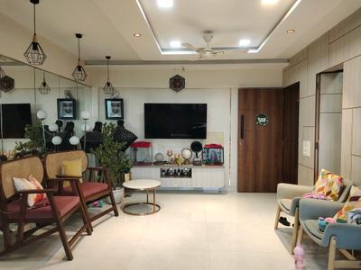 Living Room Image of 1000 Sq.ft 3 BHK Apartment / Flat for rent in Gurukrupa Marina Enclave Wings M N Phase ll, Malad West Mumbai for Rs. 80000