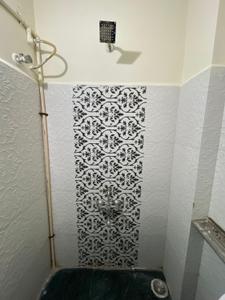 Bathroom Image of 280 Sq.ft 1 BHK Studio for rent in Vijay Nagar Indore for Rs. 13000