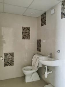 Common Bathroom Image of 650 Sq.ft 2 BHK Apartment / Flat for sale in L And T Rejuve 360 Tower A, Mulund West Mumbai for Rs. 18500000