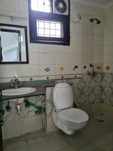 Common Bathroom Image of 1670 Sq.ft 3 BHK Apartment / Flat for sale in SB youth Apartment, Sector 2 Dwarka New Delhi for Rs. 23600000