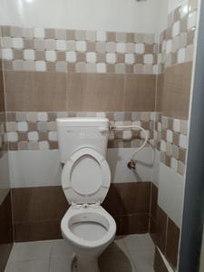 Bathroom Image of 500 Sq.ft 1 BHK Independent House for rent in Halasuru Bengaluru for Rs. 18000