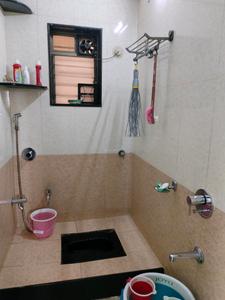 Common Bathroom Image of 1600 Sq.ft 3 BHK Apartment / Flat for rent in Airoli Navi Mumbai for Rs. 67000