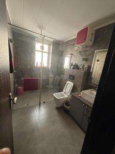 Bathroom Image of 3240 Sq.ft 4 BHK Apartment / Flat for sale in Vipul World Plots, Sector 48 Gurgaon for Rs. 37500000