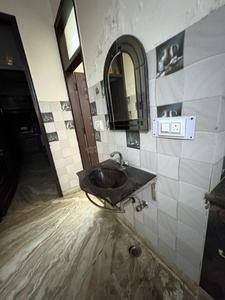 Bathroom Image of 720 Sq.ft 1 BHK Builder Floor for rent in GTB Nagar New Delhi for Rs. 21000