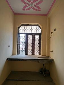 Kitchen One Image of 675 Sq.ft 2 BHK Builder Floor for sale in Madhopura Ghaziabad for Rs. 2900000