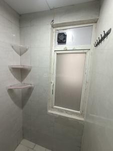 Bathroom Image of 585 Sq.ft 1 BHK Apartment / Flat for rent in Amrapali Dream Valley 2, Noida Extension Greater Noida for Rs. 19999
