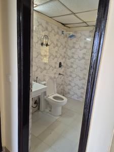 Image of 1100 Sq.ft 2.5 BHK Apartment / Flat for rent in Sethi Max Royal, Sector 76, Noida for Rs. 28500